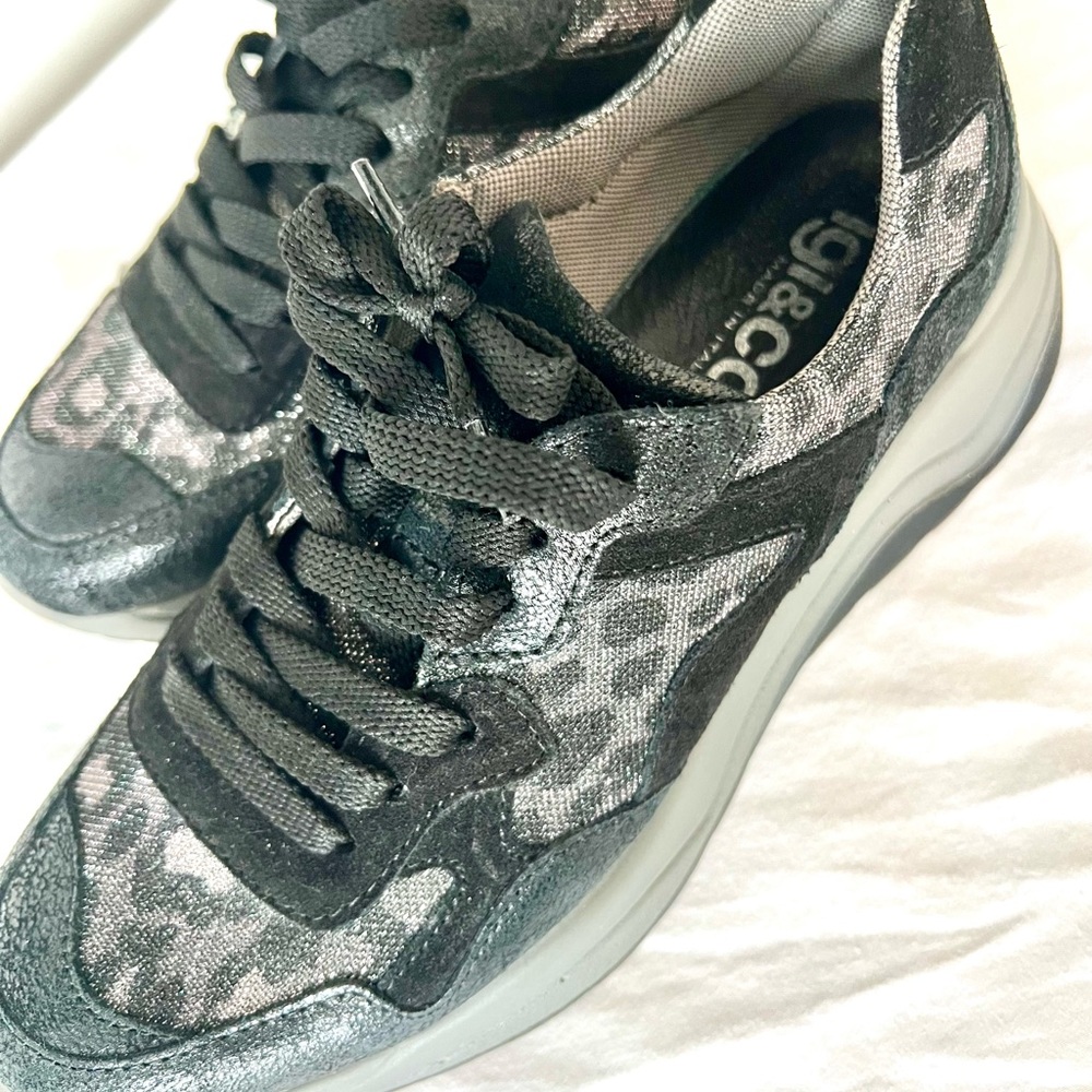 IGI & Co Leather Wedge Black Sneaker ❤️